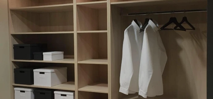 Dressing avec rangement 